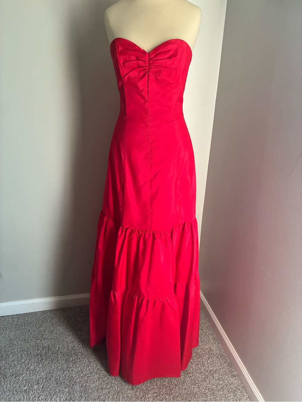 Gunne Sax formal red tiered strapless dress